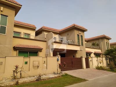 عسکری 11 عسکری,لاہور میں 3 کمروں کا 10 مرلہ مکان 5.25 کروڑ میں برائے فروخت۔
