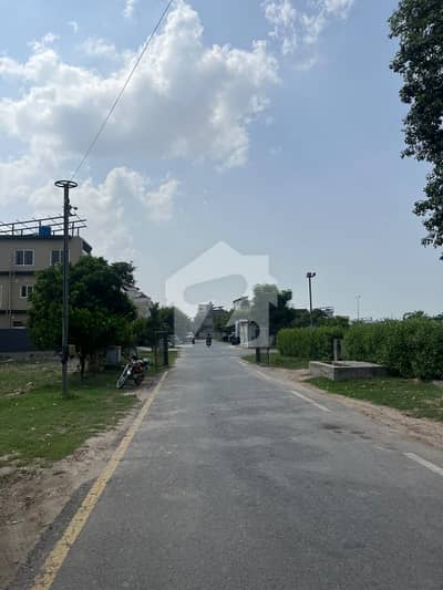 Facing Park 6 Marla Corner Plot for Sale in Tulip Block, Park View City, Lahore