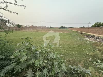 چک 209 آر بی اکال گڑھ فیصل آباد میں 4 کنال صنعتی زمین 5.79 کروڑ میں برائے فروخت۔ چک 209 آر بی اکال گڑھ فیصل آباد میں 4 کنال صنعتی زمین 5.79 کروڑ میں برائے فروخت۔