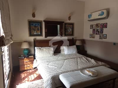 FOR SALE: 120 SQ YD 5-BEDROOM EXECUTIVE BUNGALOW S-64, IQBAL LANE 14 (OFF KHAYABAN-E-SHUJAT), DHA PHASE 8, KARACHI