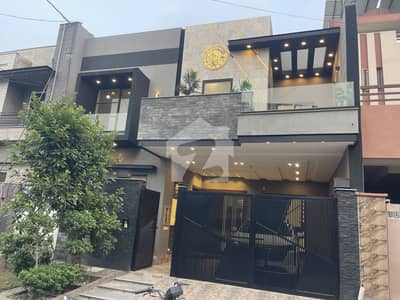 ایڈن ویلی فیصل آباد میں 4 کمروں کا 7 مرلہ مکان 3.6 کروڑ میں برائے فروخت۔