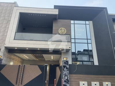 ایڈن ویلی فیصل آباد میں 4 کمروں کا 7 مرلہ مکان 4.0 کروڑ میں برائے فروخت۔