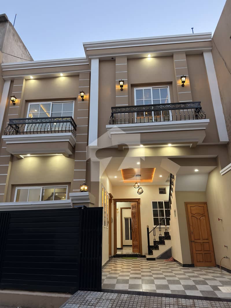 5.5 Marla Semi Double Storey House 5.5 Marla Semi Double Storey House