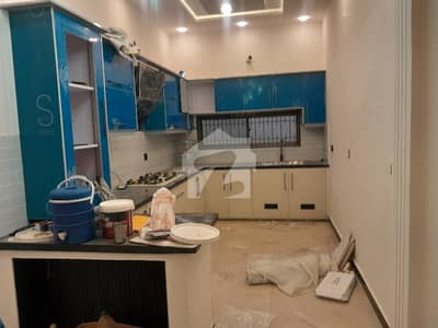 طارق گارڈنز لاہور میں 5 کمروں کا 10 مرلہ مکان 4.95 کروڑ میں برائے فروخت۔