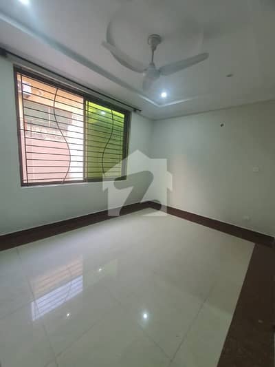 F6 Ground Portion 3bed Available For Rent