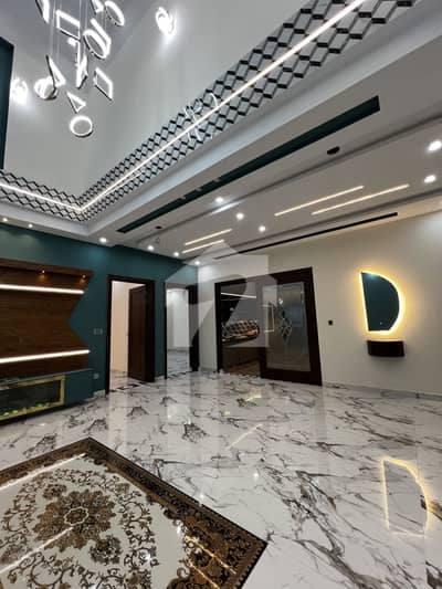 10 Marla Brand New House For Sale In Izmir Town