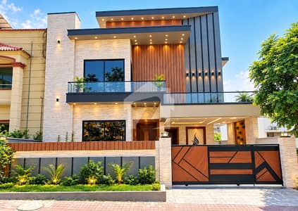 Brand New 10 Marla The Most Beautiful Digsiner House For Sale On Prime Location