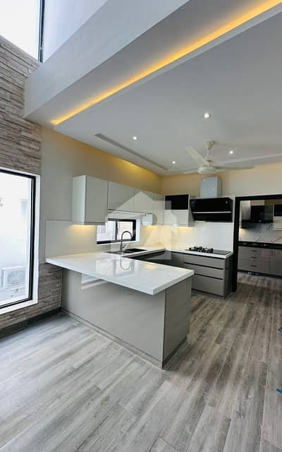 1 Kanal Fully Renovated Golf-Facing Villa for Rent Defence Raya
