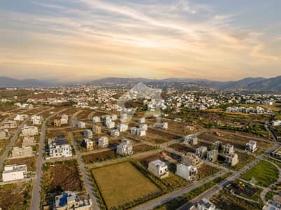 Exclusive 10 Marla Plot | Heighted Location | Panoramic Views