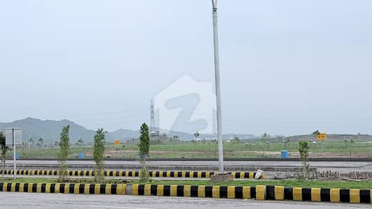 مارگلہ انکلیو مارگلہ ایونیو,اسلام آباد میں 10 مرلہ رہائشی پلاٹ 4.9 کروڑ میں برائے فروخت۔