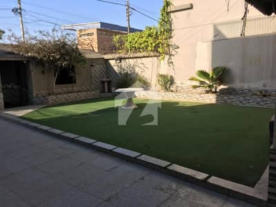 پی ای سی ایچ ایس بلاک 2 پی ای سی ایچ ایس,جمشید ٹاؤن,کراچی میں 1 کنال Studio زیریں پورشن 5.5 لاکھ میں کرایہ پر دستیاب ہے۔