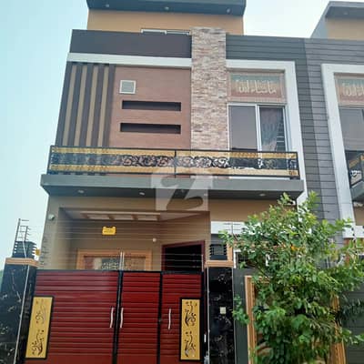 سینٹرل پارک ہاؤسنگ سکیم لاہور میں 2 کمروں کا 3 مرلہ مکان 1.35 کروڑ میں برائے فروخت۔ سینٹرل پارک ہاؤسنگ سکیم لاہور میں 2 کمروں کا 3 مرلہ مکان 1.35 کروڑ میں برائے فروخت۔