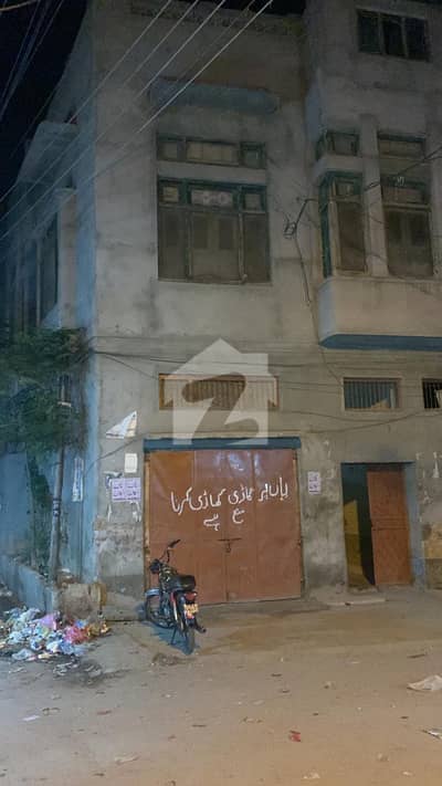 Urgent Sale 8 Marla Corner House available at Lahori Gate.