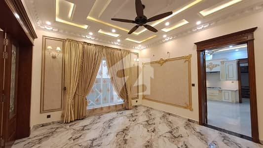 1 Kanal House Available For Rent In Lake City Prime Location 1 Kanal House Available For Rent In Lake City Prime Location