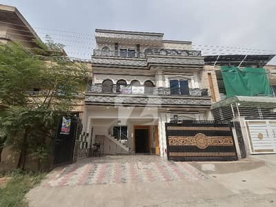 Get This Amazing Prime Location 8 Marla House Available In Airport Housing Society - Sector 4