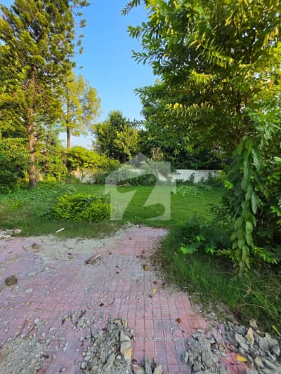 Spacious 1066 Square Yards Residential Plot Available For sale In F-7