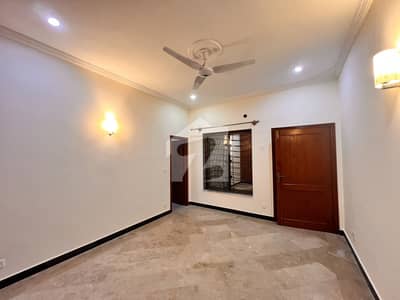 14 Marla Ground Portion Available For Rent In G-13/3