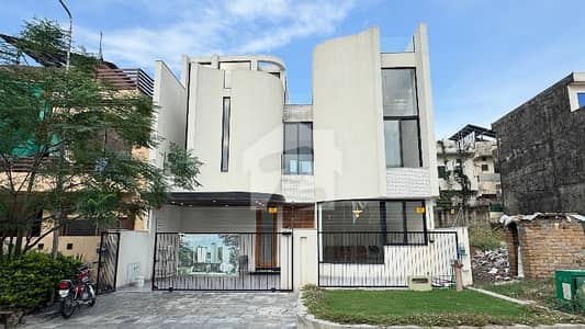 جی ۔ 14/4 جی ۔ 14,اسلام آباد میں 6 کمروں کا 10 مرلہ مکان 9.85 کروڑ میں برائے فروخت۔