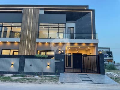 Ready To Buy A Prime Location House 5 Marla In Multan