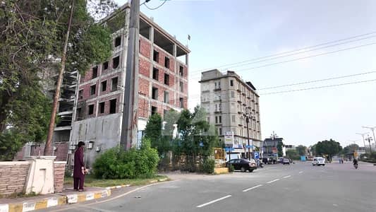 ڈریم گارڈنز فیز 1 ڈریم گارڈنز,ڈیفینس روڈ,لاہور میں 3 مرلہ Studio دکان 1.45 کروڑ میں برائے فروخت۔ ڈریم گارڈنز فیز 1 ڈریم گارڈنز,ڈیفینس روڈ,لاہور میں 3 مرلہ Studio دکان 1.45 کروڑ میں برائے فروخت۔