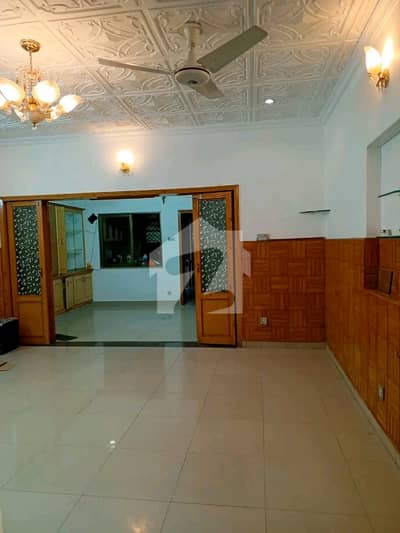 G91 Upper Portion Available For Rent