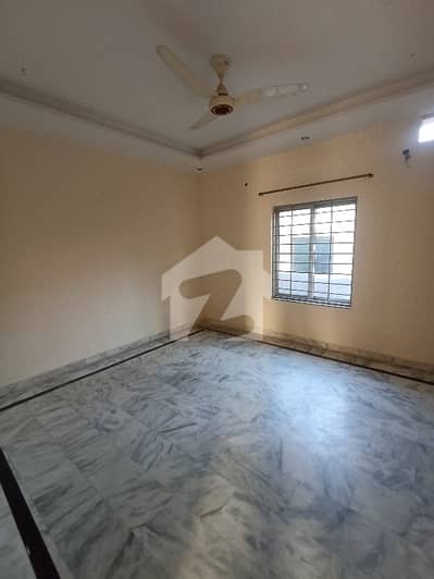 1 Kanal Upper Portion Available For Rent In Main Cantt.