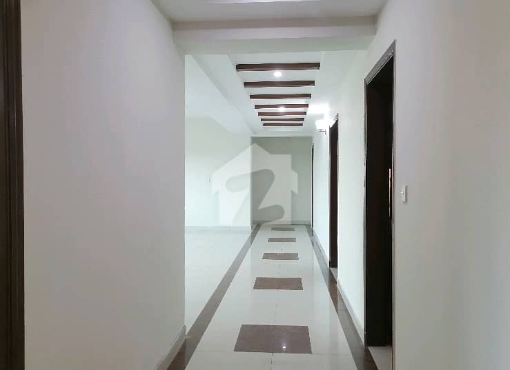 A Spacious 10 Marla Flat In Askari 11 A Spacious 10 Marla Flat In Askari 11
