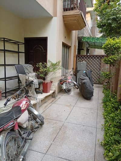 Allama Iqbal Town 10 Marla House For Sale