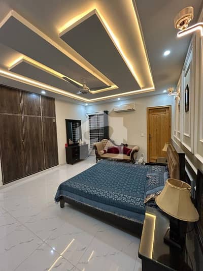 Upper Portion In LDA Avenue Sized 10 Marla Is Available