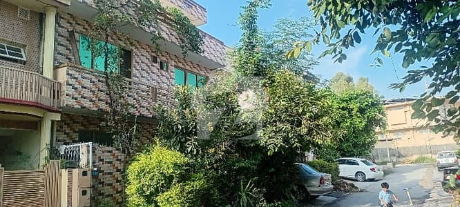 30*50 Cda Transfer Top Location Renovated Corner With Extra Land House Available In G-10/4