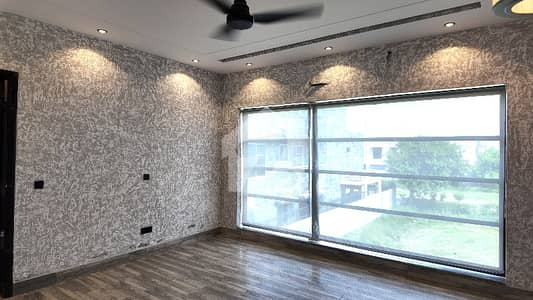 A Prime Location House Of 10 Marla In Lahore