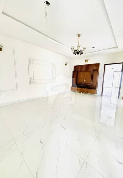 Lda Avenue One 10 Marla Modern House For Rent