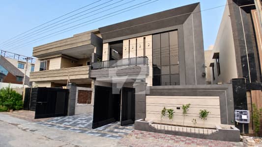 10 Marla Modern House | Prime Location | Peaceful Area & All Essential Facilities Nearby 10 Marla Modern House | Prime Location | Peaceful Area & All Essential Facilities Nearby