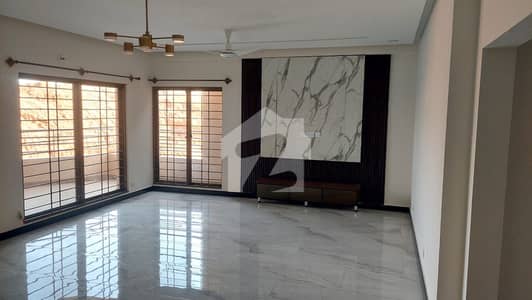3 Bed Apartment For Sale Askari Tower 4, DHA Phase 5 Prime Location | Spacious & Well-Maintained Apartment
