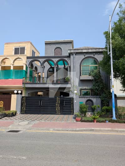 بحریہ نشیمن ۔ زِنیا بحریہ نشیمن,لاہور میں 5 کمروں کا 8 مرلہ بالائی پورشن 2.47 کروڑ میں برائے فروخت۔ بحریہ نشیمن ۔ زِنیا بحریہ نشیمن,لاہور میں 5 کمروں کا 8 مرلہ بالائی پورشن 2.47 کروڑ میں برائے فروخت۔