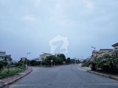 بحریہ ٹاؤن فیز 8 ۔ بلاک جی بحریہ ٹاؤن فیز 8,بحریہ ٹاؤن راولپنڈی,راولپنڈی میں 15 مرلہ رہائشی پلاٹ 1.3 کروڑ میں برائے فروخت۔