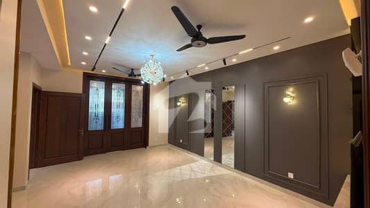 10 Marla Upper Portion For Rent In Jasmine Block Hot Location Near To Park School 10 Marla Upper Portion For Rent In Jasmine Block Hot Location Near To Park School