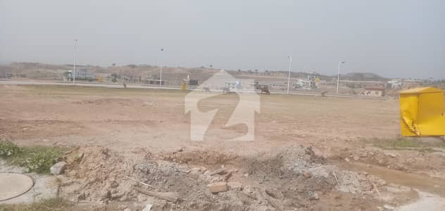 St 25 Plot No 02 2nd To Corner St 25 Plot No 02 2nd To Corner