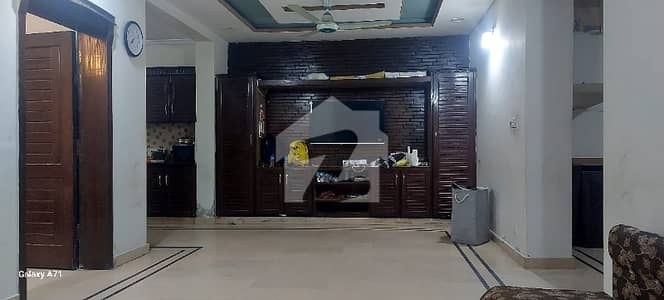 جی ۔ 10/2 جی ۔ 10,اسلام آباد میں 8 کمروں کا 7 مرلہ مکان 8.5 کروڑ میں برائے فروخت۔