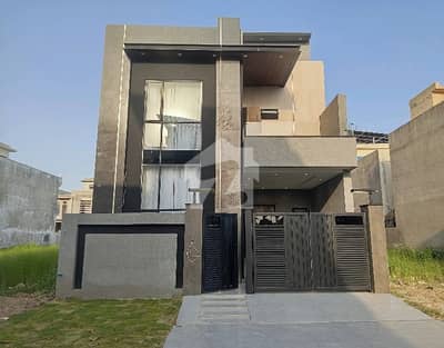 سٹی ہاؤسنگ سوسائٹی گوجرانوالہ میں 4 کمروں کا 5 مرلہ مکان 2.2 کروڑ میں برائے فروخت۔ سٹی ہاؤسنگ سوسائٹی گوجرانوالہ میں 4 کمروں کا 5 مرلہ مکان 2.2 کروڑ میں برائے فروخت۔