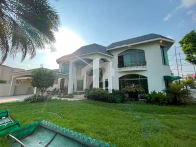 2 Kanal Renovated Well Maintained House Available For Rent In DHA Phase 2