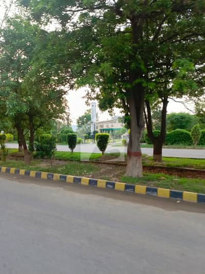 اے ڈبلیو ٹی فیز 2 ۔ بلاک ای۔2 اے ڈبلیو ٹی فیز 2,اے ڈبلیو ٹی آرمی ویلفیئر ٹرسٹ,رائیونڈ روڈ,لاہور میں 10 مرلہ رہائشی پلاٹ 1.5 کروڑ میں برائے فروخت۔ اے ڈبلیو ٹی فیز 2 ۔ بلاک ای۔2 اے ڈبلیو ٹی فیز 2,اے ڈبلیو ٹی آرمی ویلفیئر ٹرسٹ,رائیونڈ روڈ,لاہور میں 10 مرلہ رہائشی پلاٹ 1.5 کروڑ میں برائے فروخت۔
