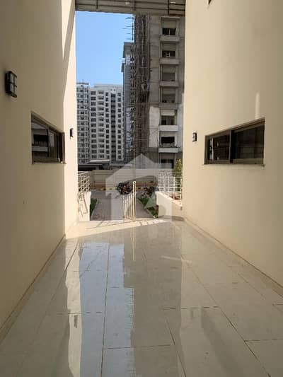 A Flat Of 2700 Square Feet In Rs. 32000000