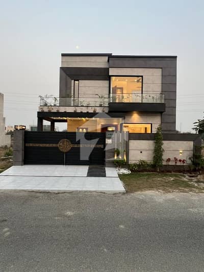 10 Marla Brand New Luxury House With Full Basement For Sale - DHA Phase 7 - 150ft Road