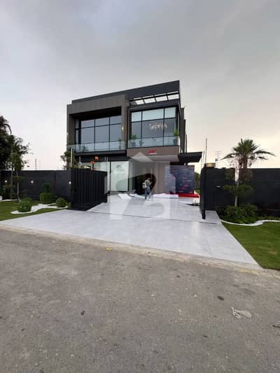 ANW REAL ESTATE PROUDLY OFFERS: 2 KANAL ELEGANT AND FULLY FURNISHED SUPER HOT LOCATED BUNGALOW IS AVAILABLE IN THE BEST BLOCK OF DHA PHASE 7 - LAHORE.