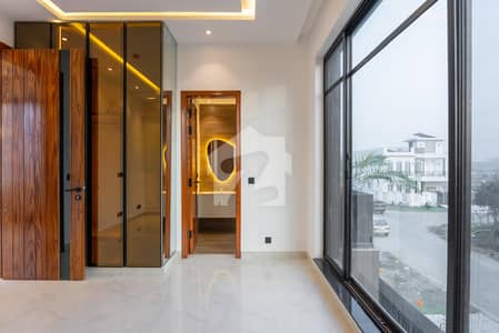 10 marla| 5-BEDROOM LUXURY HOUSE FOR SALE IN DHA PHASE 7, LAHORE