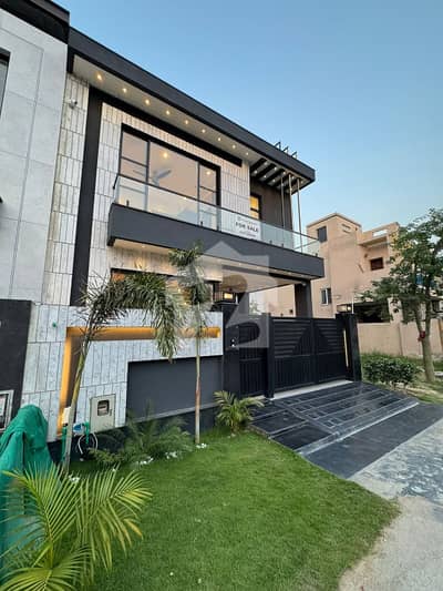 Nearby Commercial 5 Marla Maintained House Available for Sale in DHA Lahore