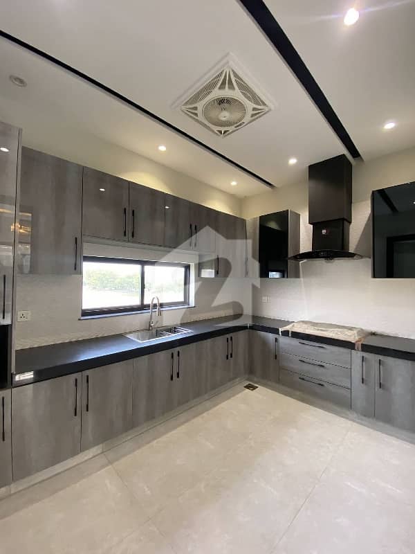 LOWER PORTION 3BEDROOM BEAUTIFUL CAR PARKING LOWER PORTION 3BEDROOM BEAUTIFUL CAR PARKING