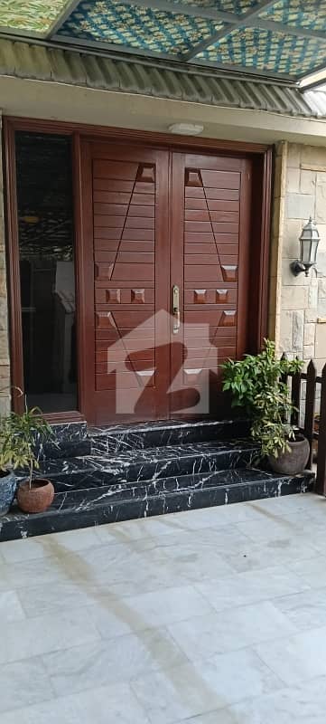 Prime Location Villa Available For Sale DHA Phase 6