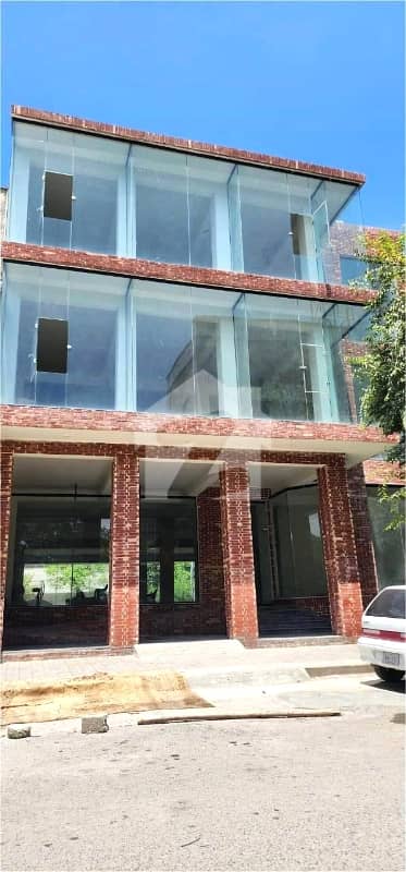 جی ۔ 9 مرکز جی ۔ 9,اسلام آباد میں 3 کنال Studio عمارت 28.0 لاکھ میں کرایہ پر دستیاب ہے۔